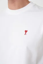 Ami Paris 'Red Heart' Embroidered T-Shirt – Bild 5